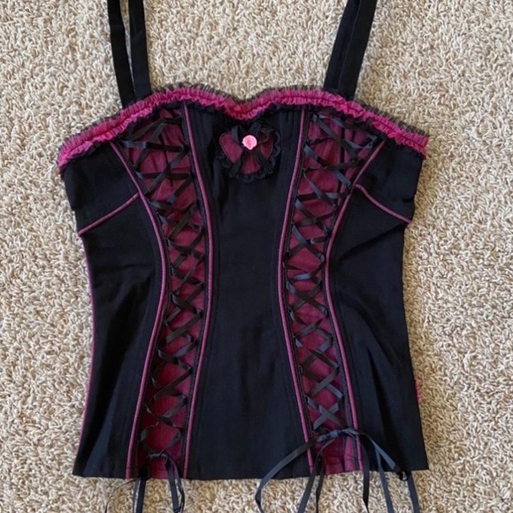 MAJOR PINK MALL GOTH TOPS ISO!!💕🕷️ - Picture 1 of 9